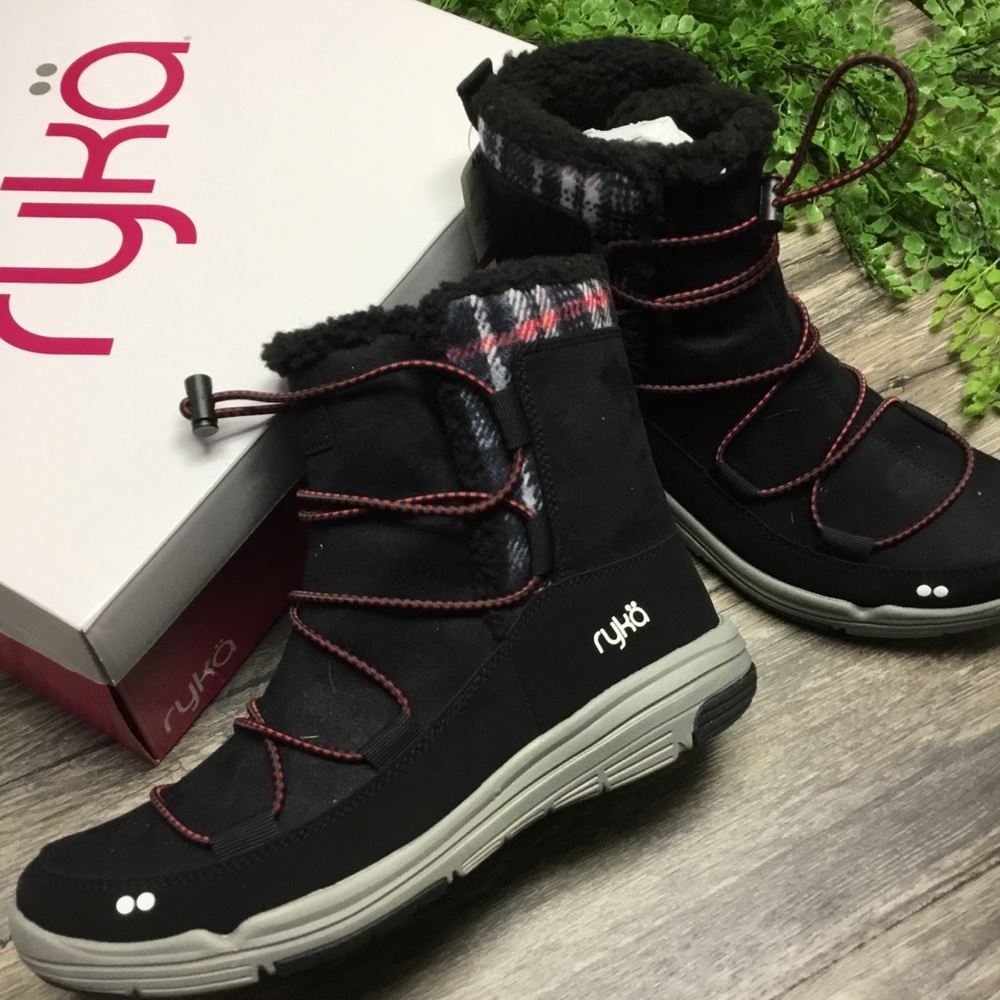 NIB Ryka Alyssa black boots 8½